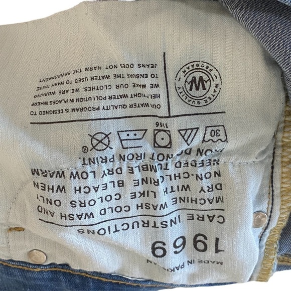 Gap Legging Skinny Jean in Riot Wash - Picture 9 of 11